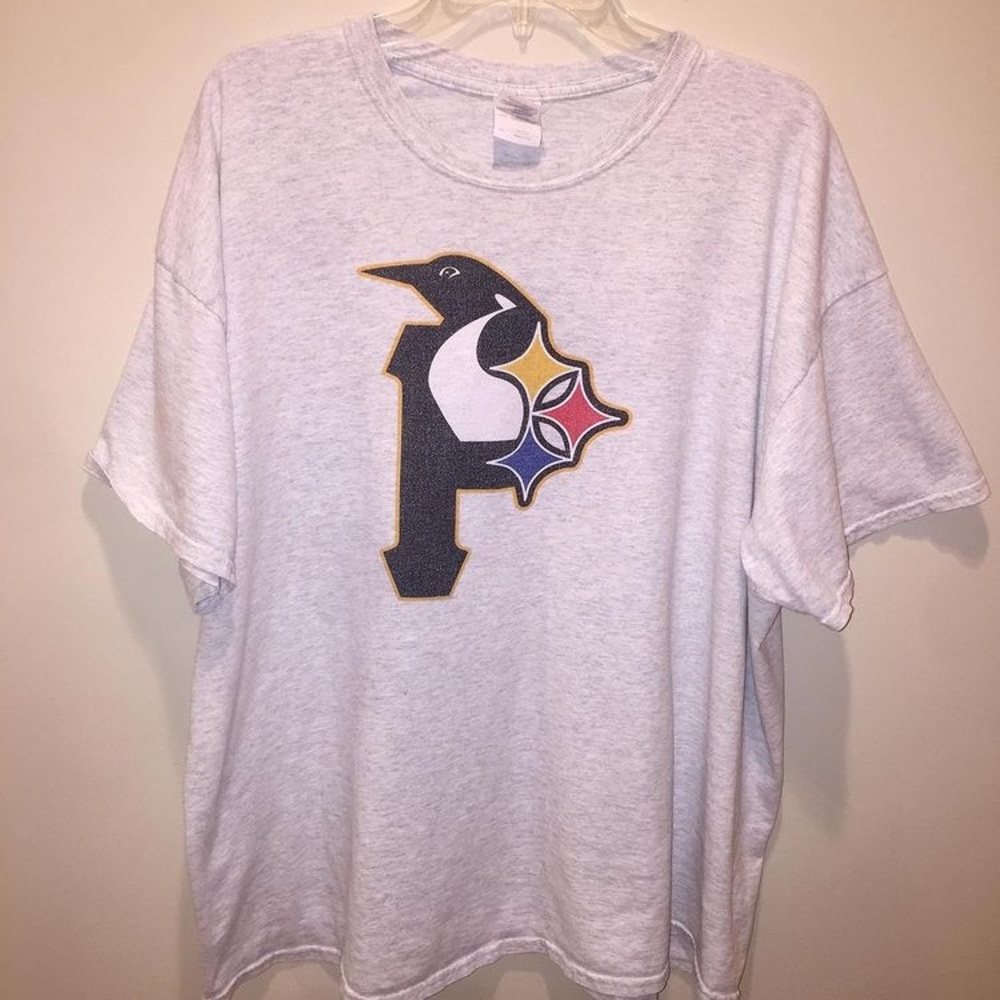 3 in 1 Pittsburgh Pro Sports Steelers Penguins Pirates Logo Vintage T-Shirt